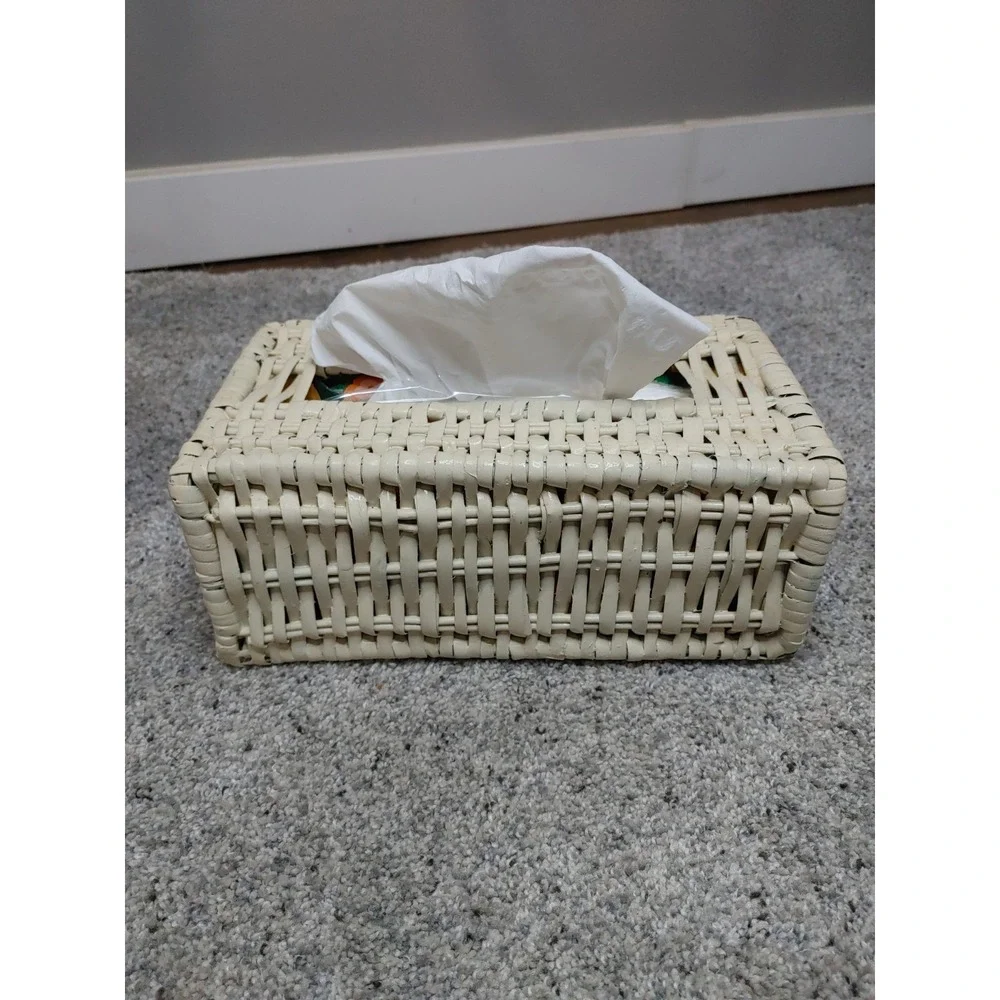Vtg Wicker Rattan White Tissue Box Holder Shabby Chic Country Cottage Costal